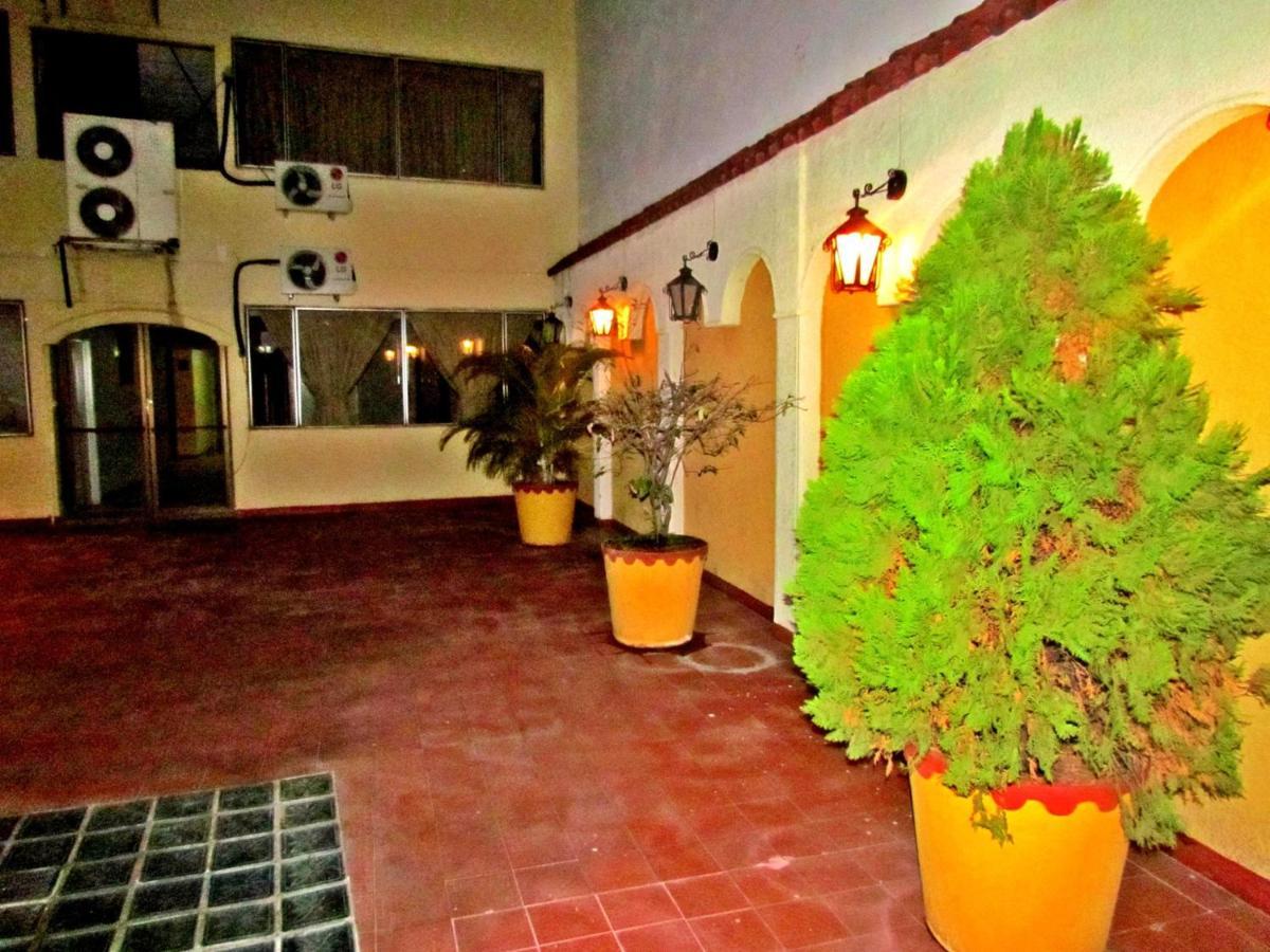 נייבה Hotel Dinastia Real Neiva מראה חיצוני תמונה