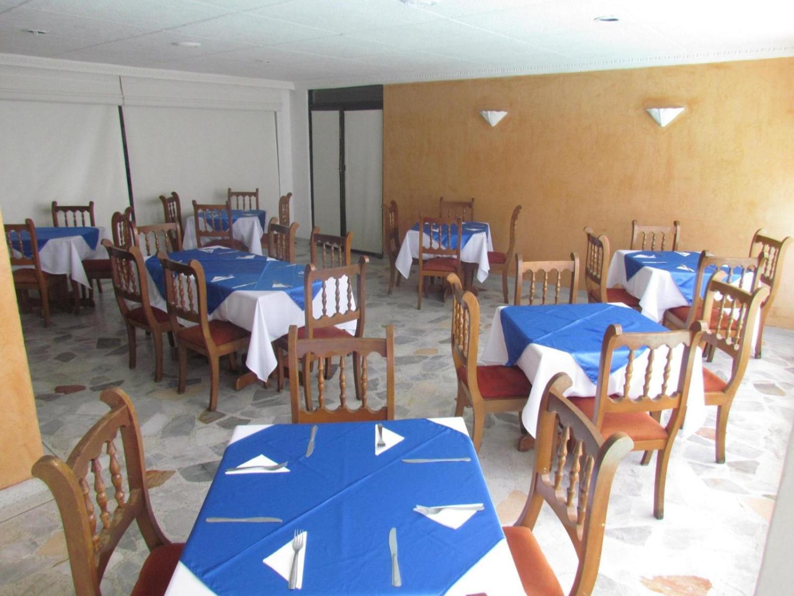 נייבה Hotel Dinastia Real Neiva מראה חיצוני תמונה